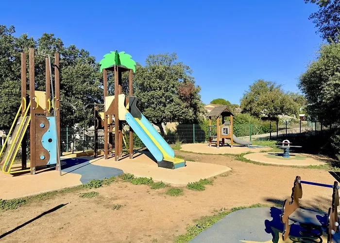 L'ecrin Du Mas, 4 Pers Piscine A بيت للعطل